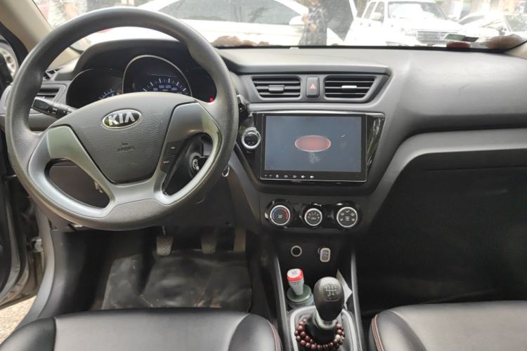 Used Kia K2 2015 Sedan 1.4L MT GLS Center Console