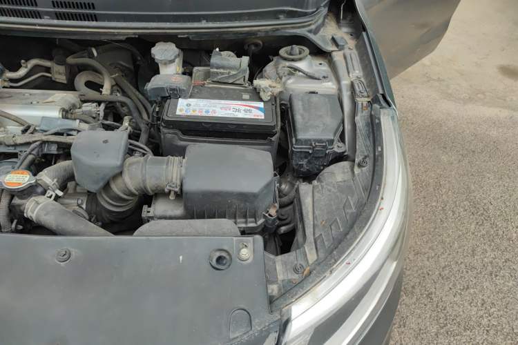 Used Kia K2 2015 Sedan 1.4L MT GLS Engine Bay Left
