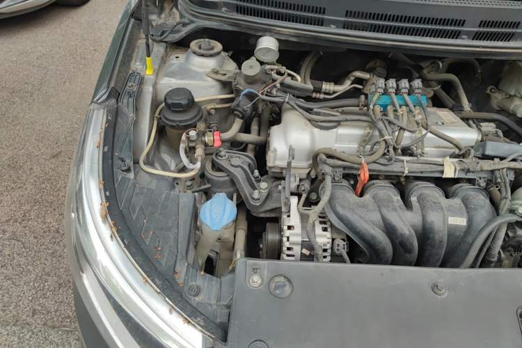 Used Kia K2 2015 Sedan 1.4L MT GLS Engine Bay Right