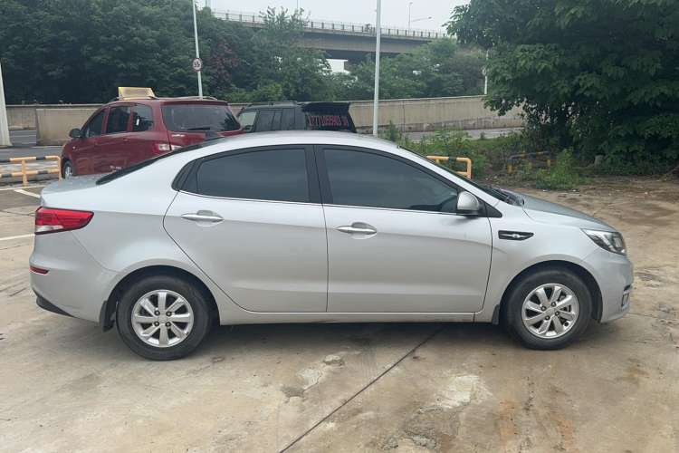 Used Kia K2 2015 Sedan 1.4L MT GLS Exterior 2