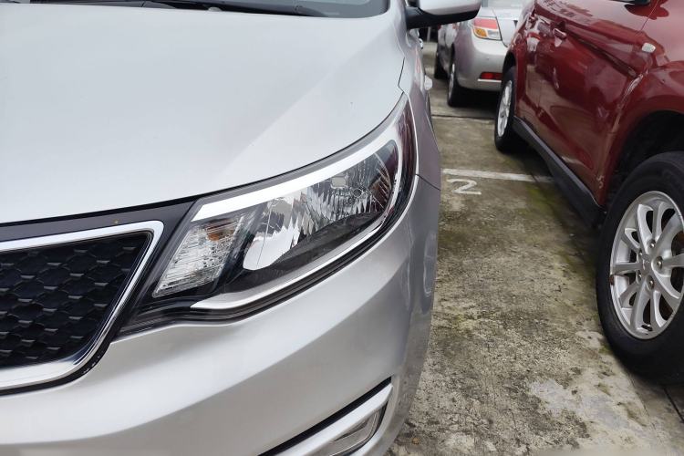 Used Kia K2 2015 Sedan 1.4L MT GLS Exterior 6