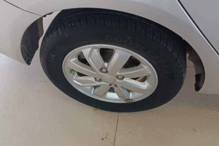 Used Kia K2 2015 Sedan 1.4L MT GLS Exterior 8