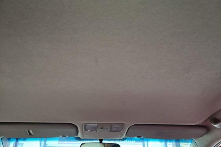Used Kia K2 2015 Sedan 1.4L MT GLS Headliner