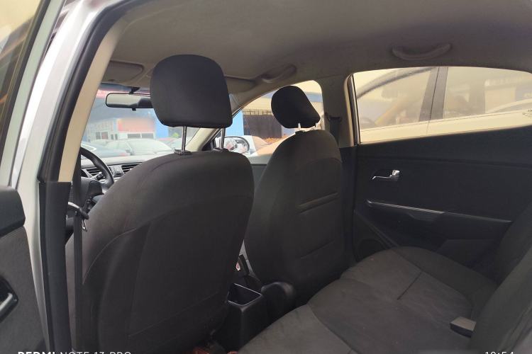 Used Kia K2 2015 Sedan 1.4L MT GLS Headliner