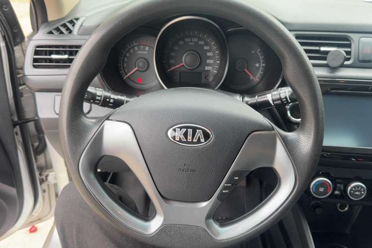 Used Kia K2 2015 Sedan 1.4L MT GLS Interior 5