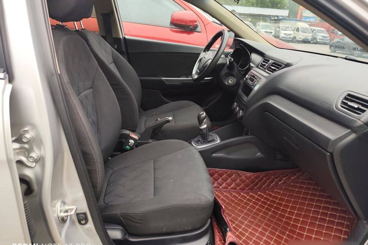 Used Kia K2 2015 Sedan 1.4L MT GLS Interior 7