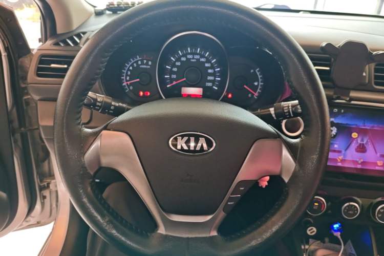 Used Kia K2 2015 Sedan 1.4L MT GLS Steering Wheel