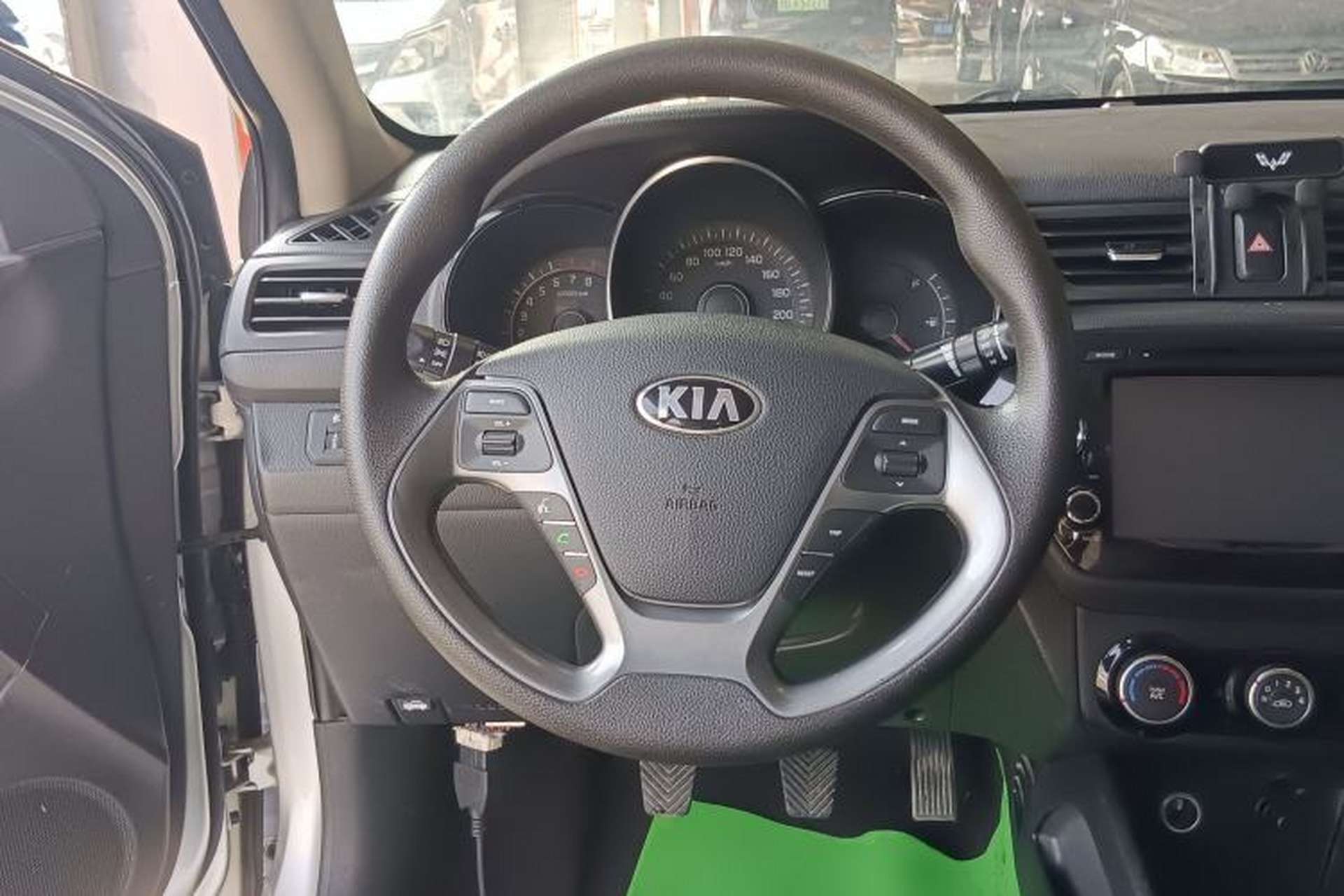 Used Kia K2 2015 Sedan 1.4L MT GLS Steering Wheel