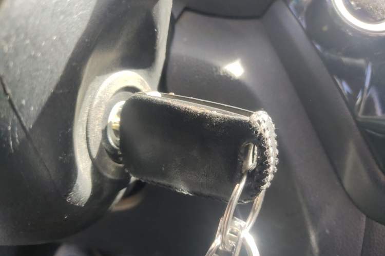 Used Kia K2 2015 Sedan 1.4L Automatic GLS Vehicle Key