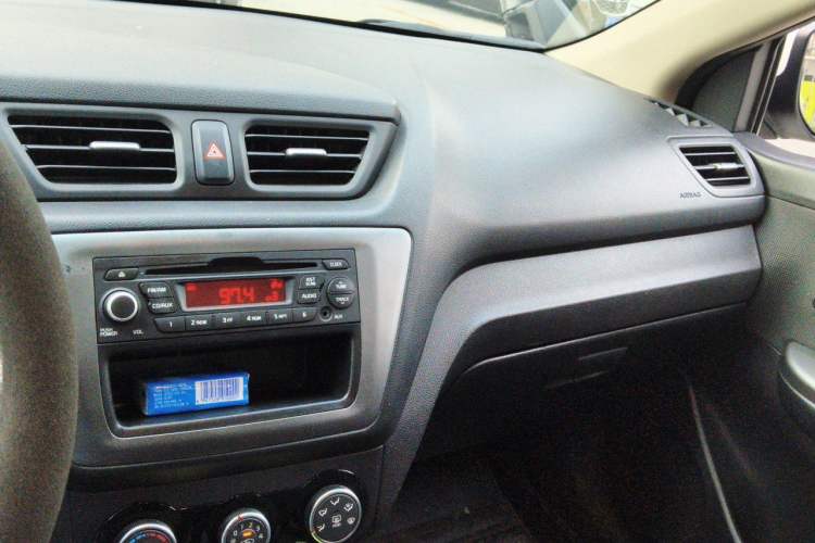 Used Kia K2 2015 Sedan 1.4L Automatic GLS Audio And AC Panel