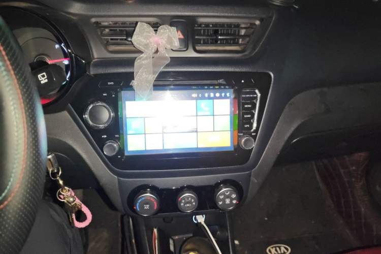 Used Kia K2 2015 Hatchback 1.4L MT GLS Cool Edition Audio And AC Panel