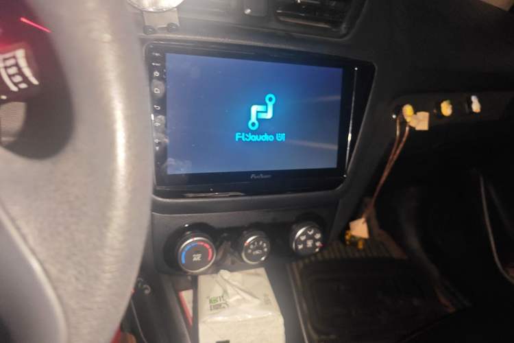 Used Kia K2 2015 Hatchback 1.4L Automatic GLS Audio And AC Panel