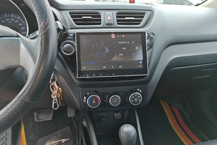 Used Kia K2 2015 Sedan 1.4L Automatic GLS Audio And AC Panel