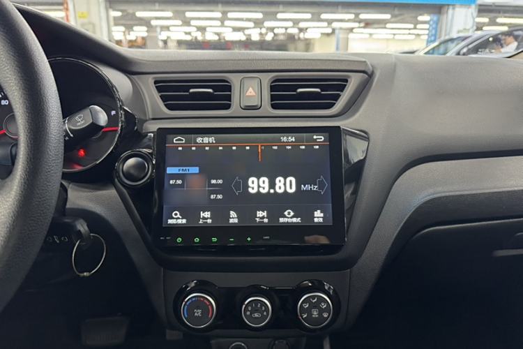 Used Kia K2 2015 Sedan 1.4L Automatic GLS Audio And AC Panel