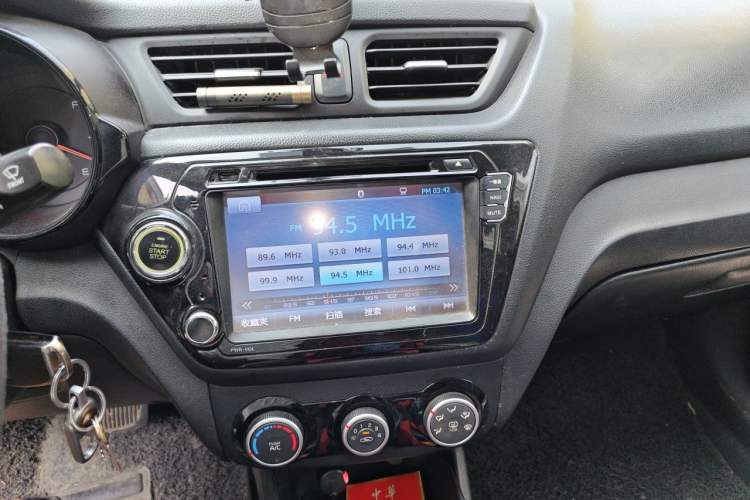 Used Kia K2 2015 Sedan 1.4L Automatic GLS Audio And AC Panel