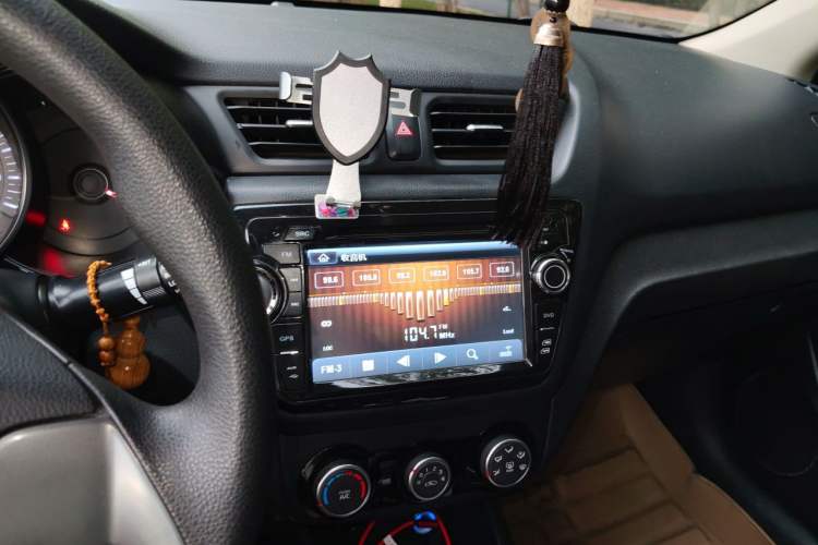 Used Kia K2 2015 Sedan 1.4L MT GLS Audio And AC Panel