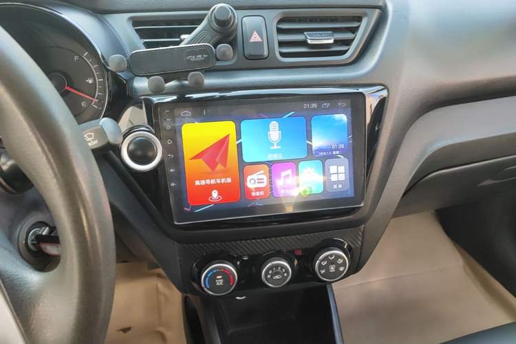 Used Kia K2 2015 Sedan 1.4L Automatic GLS Audio And AC Panel
