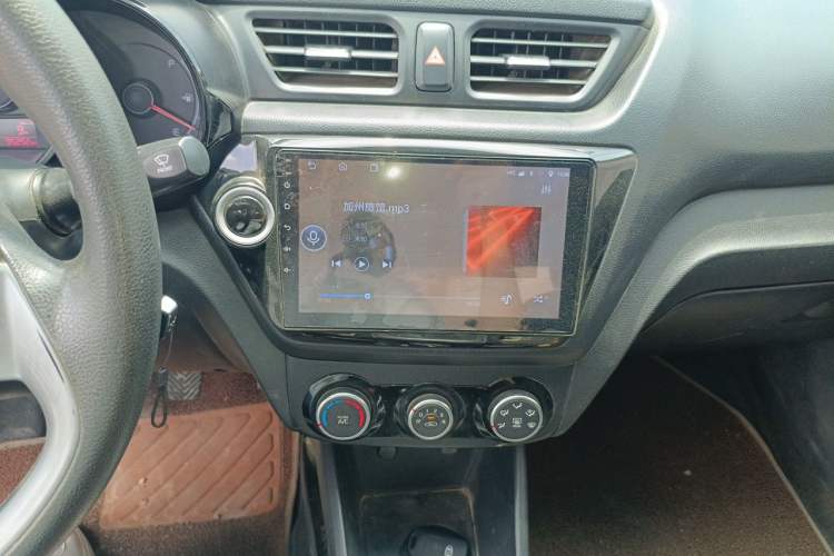 Used Kia K2 2015 Sedan 1.4L MT GLS Audio And AC Panel