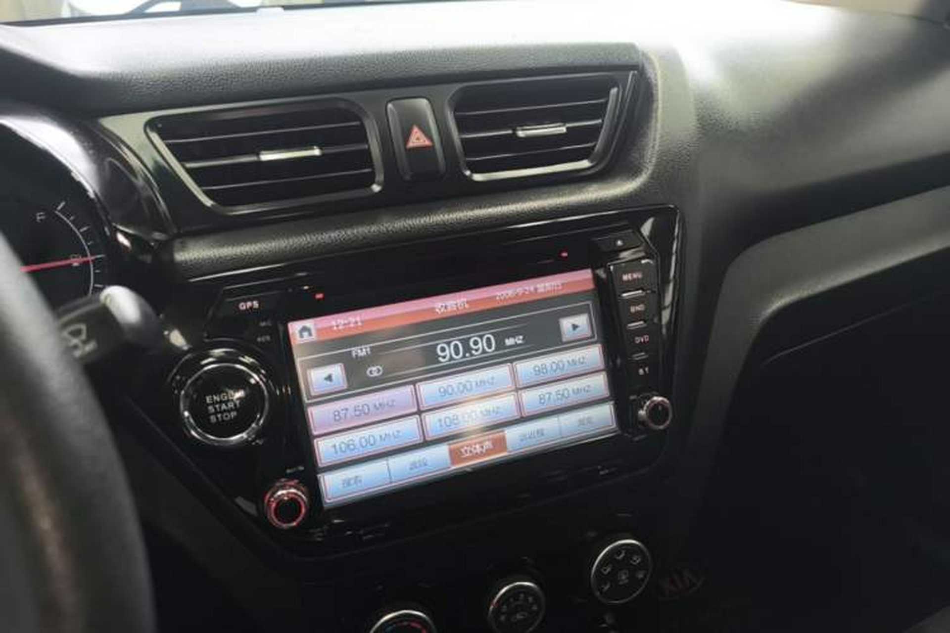 Used Kia K2 2015 Sedan 1.4L Automatic GLS Audio And AC Panel