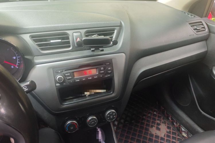 Used Kia K2 2015 Sedan 1.4L MT GLS Audio And AC Panel