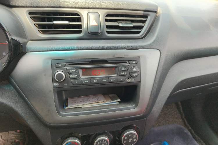 Used Kia K2 2015 Sedan 1.4L MT GLS Audio And AC Panel