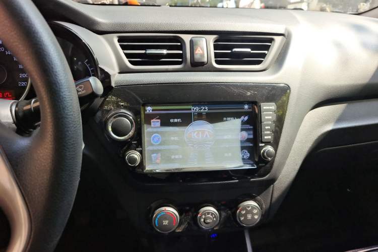 Used Kia K2 2015 Sedan 1.4L MT GLS Audio And AC Panel