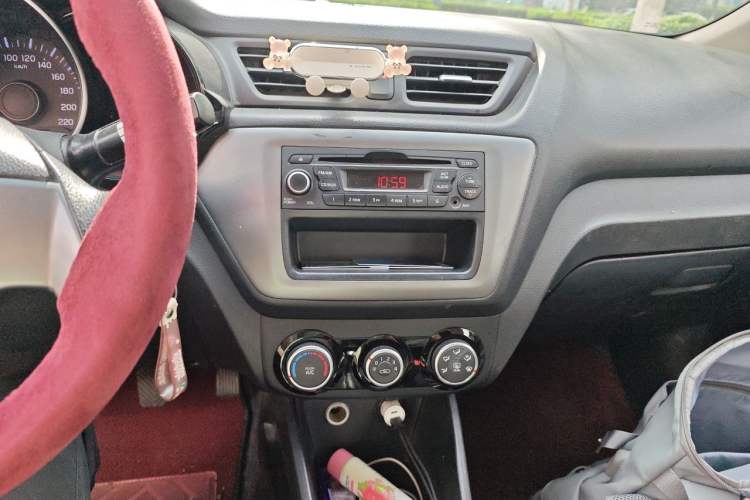 Used Kia K2 2015 Sedan 1.4L MT GLS Audio And AC Panel