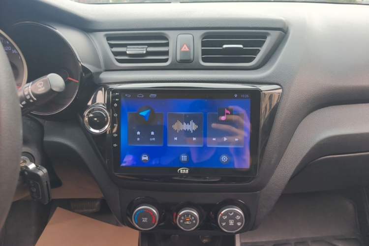 Used Kia K2 2015 Sedan 1.4L Automatic GLS Audio And AC Panel