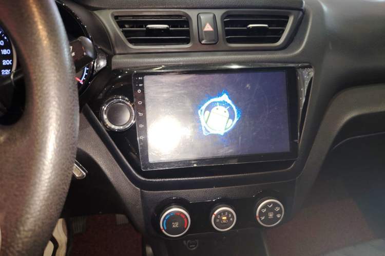 Used Kia K2 2015 Sedan 1.4L Automatic GLS Audio And AC Panel