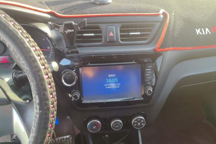 Used Kia K2 2015 Sedan 1.4L MT GLS Audio And AC Panel