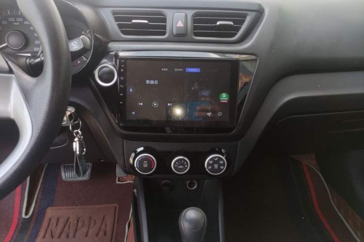 Used Kia K2 2015 Sedan 1.4L Automatic GLS Audio And AC Panel