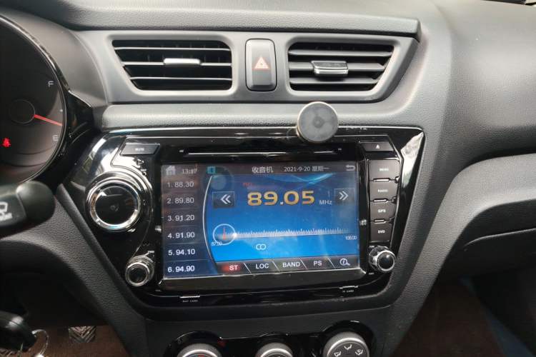 Used Kia K2 2015 Sedan 1.4L MT GLS Audio And AC Panel