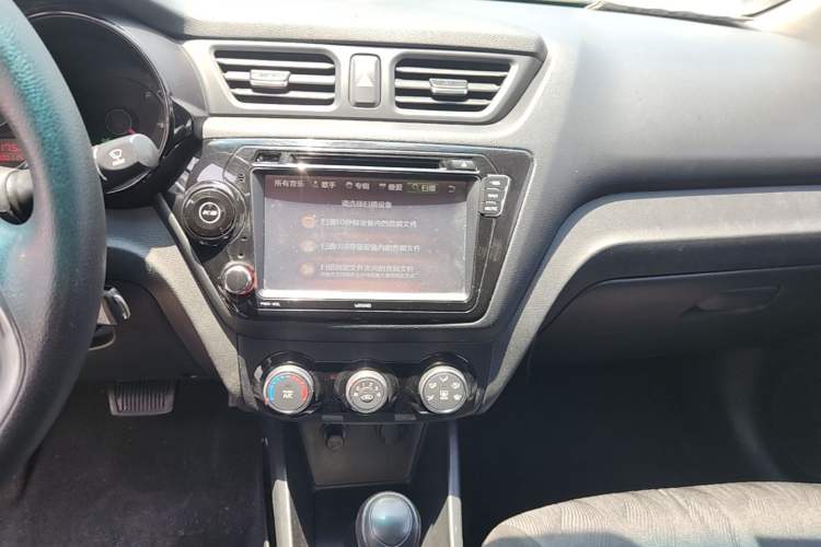 Used Kia K2 2015 Sedan 1.4L Automatic GLS Audio And AC Panel
