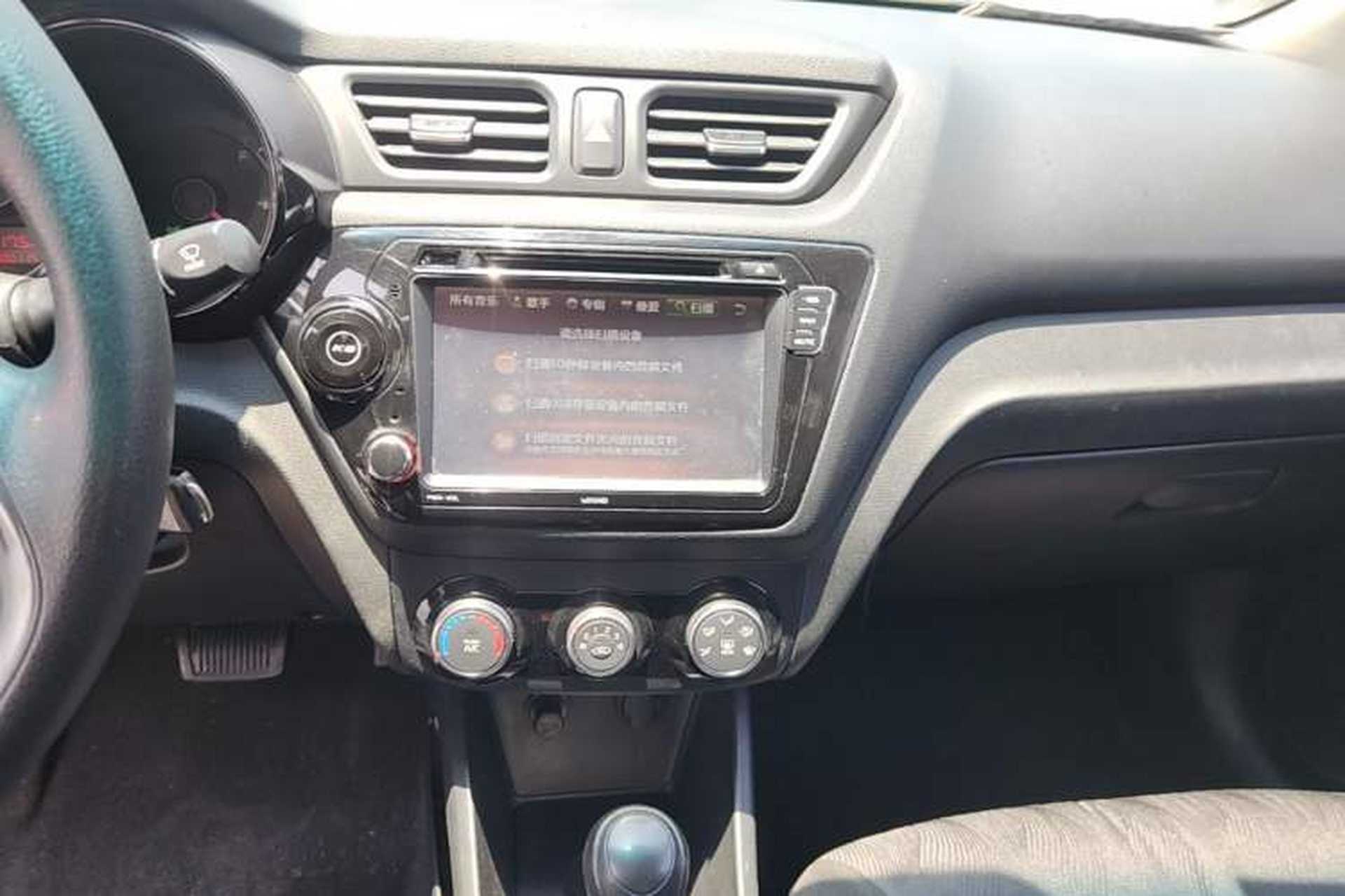 Used Kia K2 2015 Sedan 1.4L Automatic GLS Audio And AC Panel