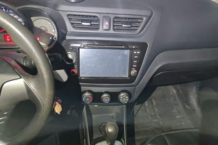 Used Kia K2 2015 Sedan 1.4L Automatic GLS Audio And AC Panel