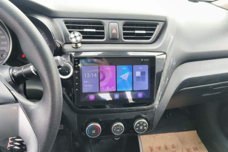 Used Kia K2 2015 Sedan 1.4L Automatic GLS Audio And AC Panel