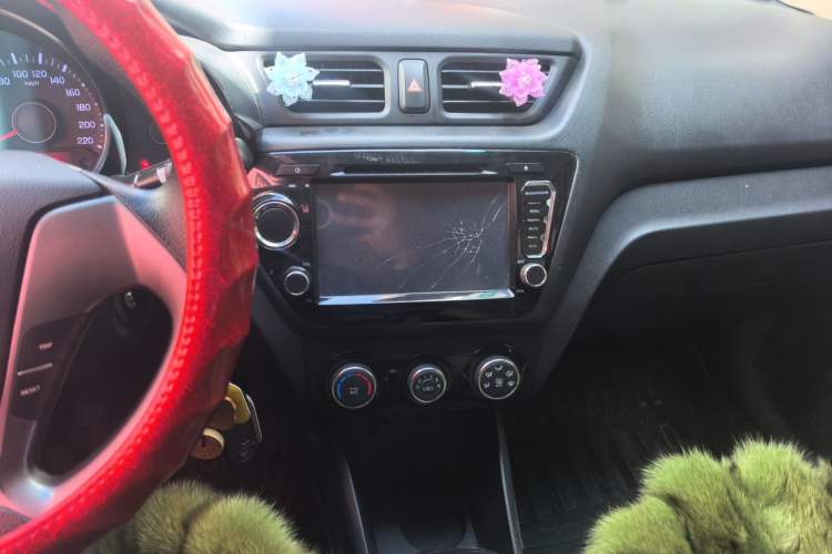 Used Kia K2 2015 Sedan 1.4L Manual Transmission GL Audio And AC Panel