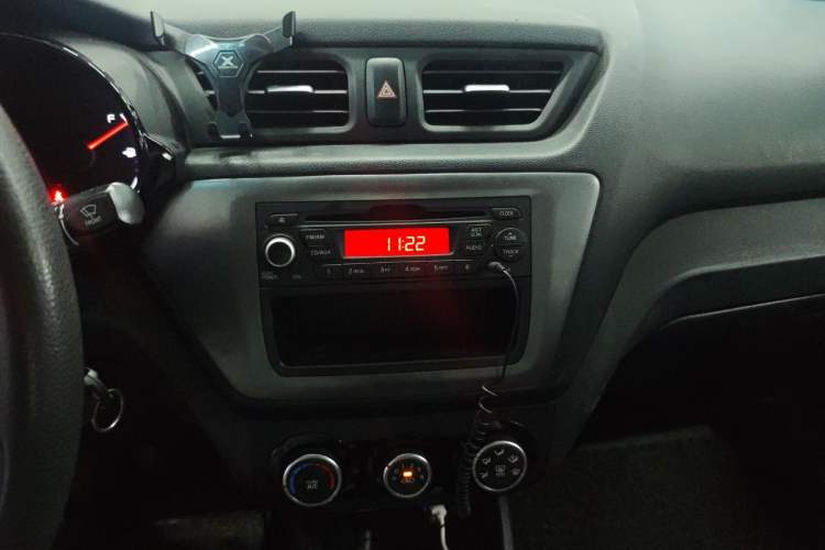 Used Kia K2 2015 Sedan 1.4L MT GLS Audio And AC Panel