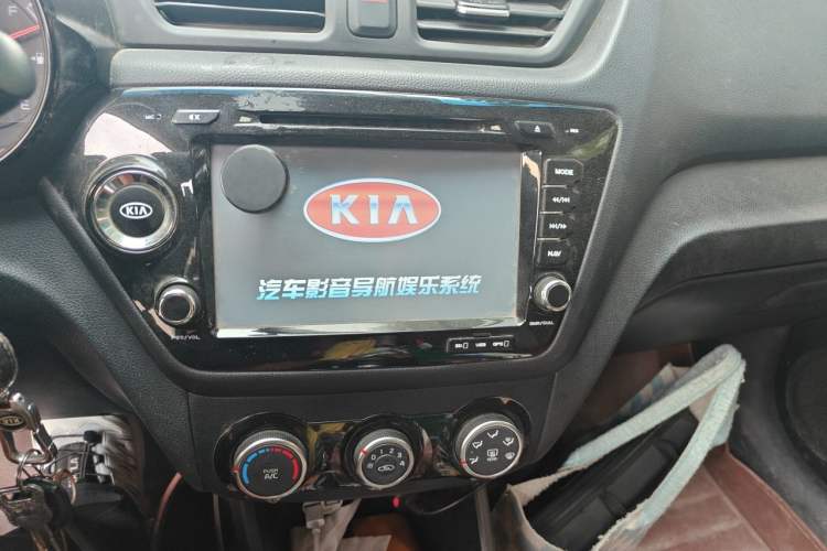 Used Kia K2 2015 Sedan 1.4L MT GLS Audio And AC Panel