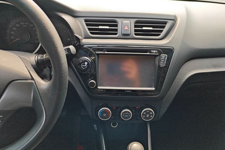 Used Kia K2 2015 Sedan 1.4L Automatic GLS Audio And AC Panel