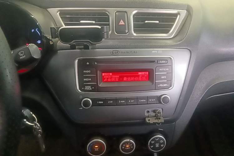 Used Kia K2 2015 Sedan 1.4L Automatic GLS Audio And AC Panel