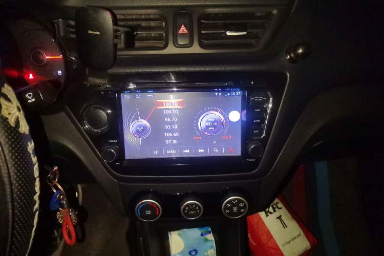 Used Kia K2 2015 Sedan 1.4L Automatic GLS Audio And AC Panel