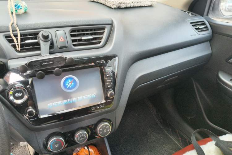 Used Kia K2 2015 Sedan 1.4L MT GLS Audio And AC Panel