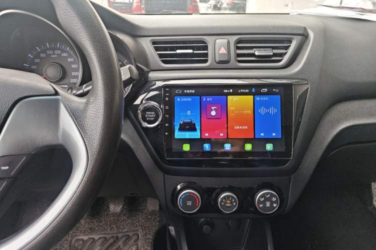 Used Kia K2 2015 Sedan 1.4L MT GLS Audio And AC Panel