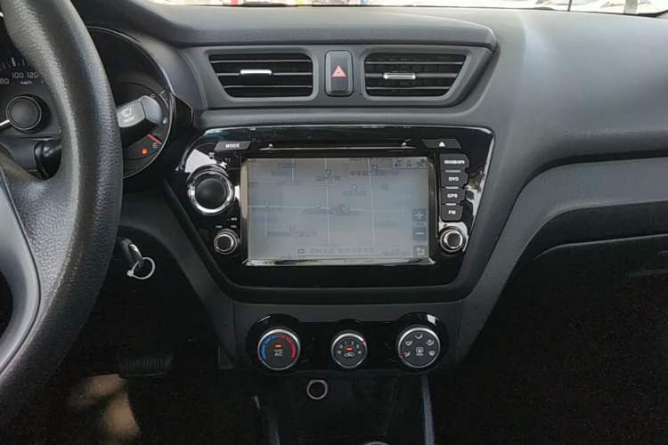 Used Kia K2 2015 Sedan 1.4L Automatic GLS Audio And AC Panel