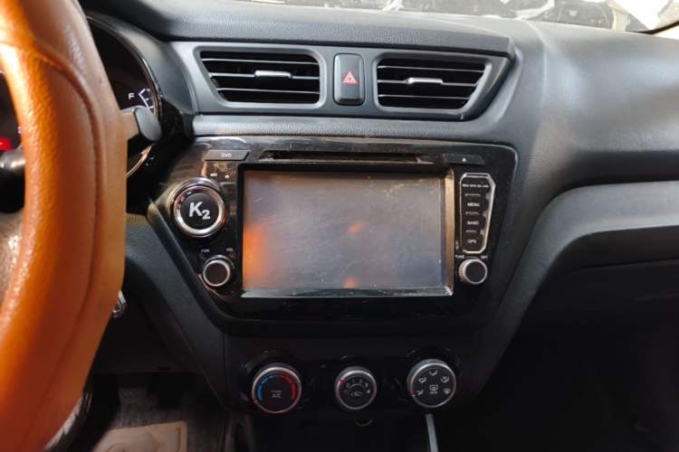 Used Kia K2 2015 Sedan 1.4L MT GLS Audio And AC Panel