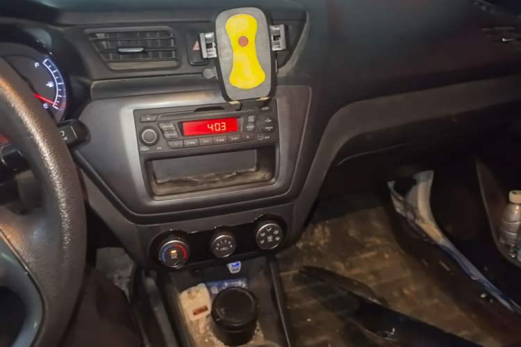 Used Kia K2 2015 Sedan 1.4L MT GLS Audio And AC Panel