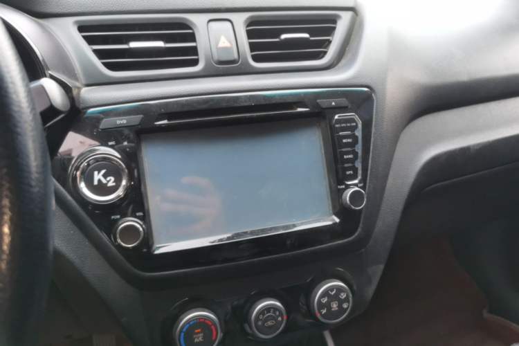 Used Kia K2 2015 Sedan 1.4L MT GLS Audio And AC Panel