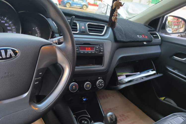 Used Kia K2 2015 Sedan 1.4L MT GLS Audio And AC Panel