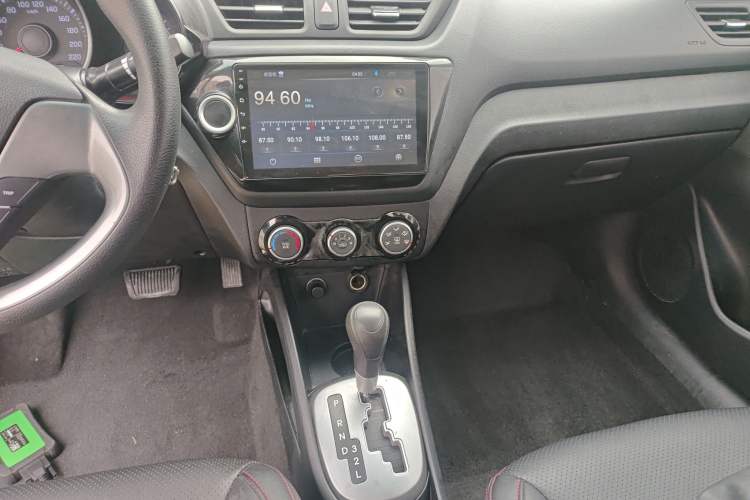 Used Kia K2 2015 Sedan 1.4L Automatic GLS Audio And AC Panel